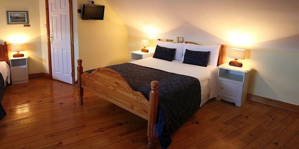 Mccarthy'S Lodge B&B Westport Dış mekan fotoğraf