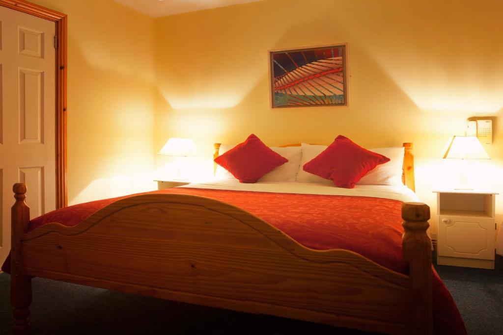 Mccarthy'S Lodge B&B Westport Oda fotoğraf
